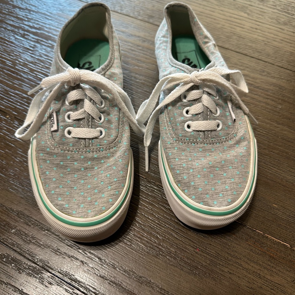 Men's US 5, Women US 6.5 Vans Gray and Teal Polka Dot Sneakers